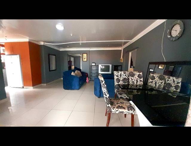 5 BEDROOM HOUSE FOR SALE IN DANVILLE